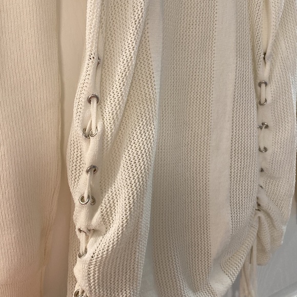 Mock neck Crop Two Piece - Picture 3 of 5